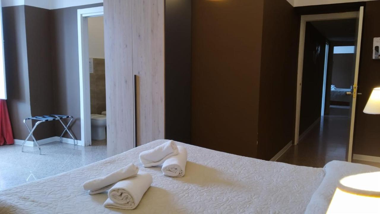 Cconforthotels R&B Central Rooms Bari Exterior foto