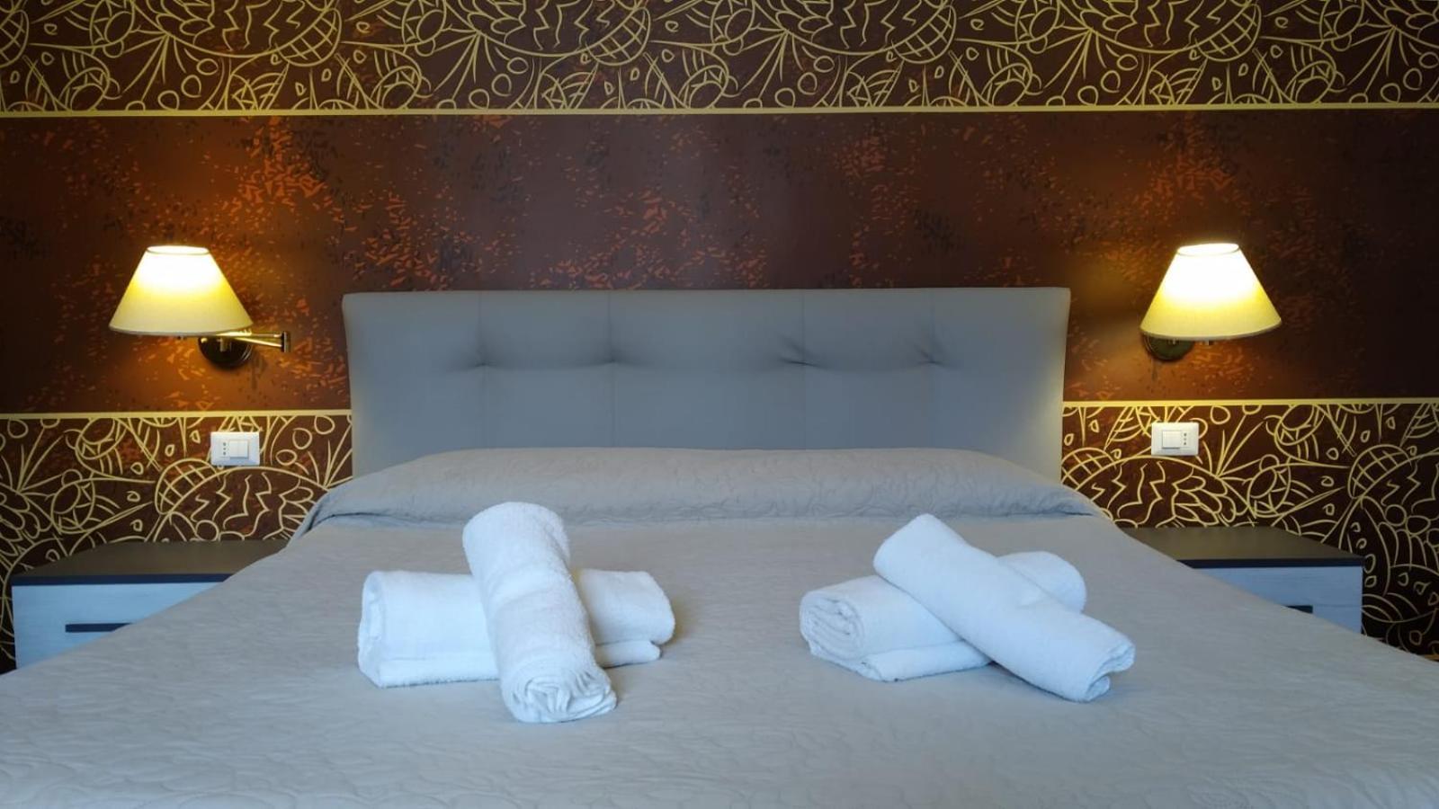 Cconforthotels R&B Central Rooms Bari Exterior foto